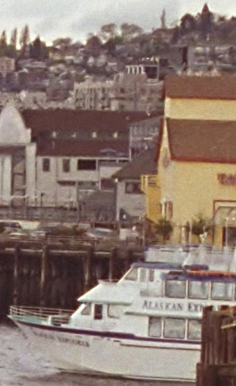 Seattle waterfront, Kodak Gold 200, after Neat Image